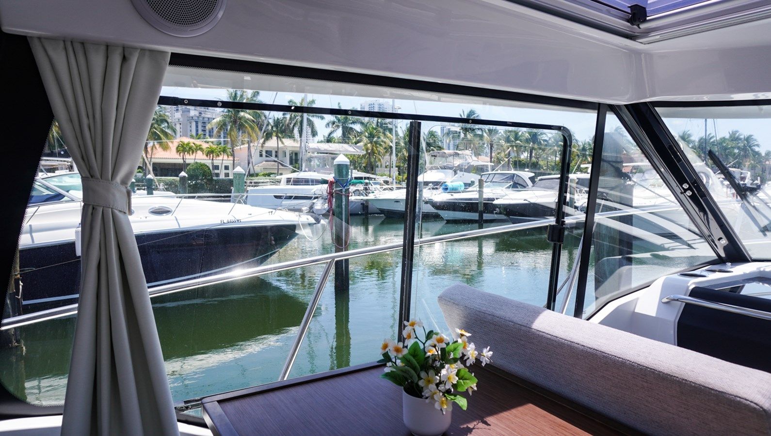 Продажа яхты 2024 Jeanneau NC895 29