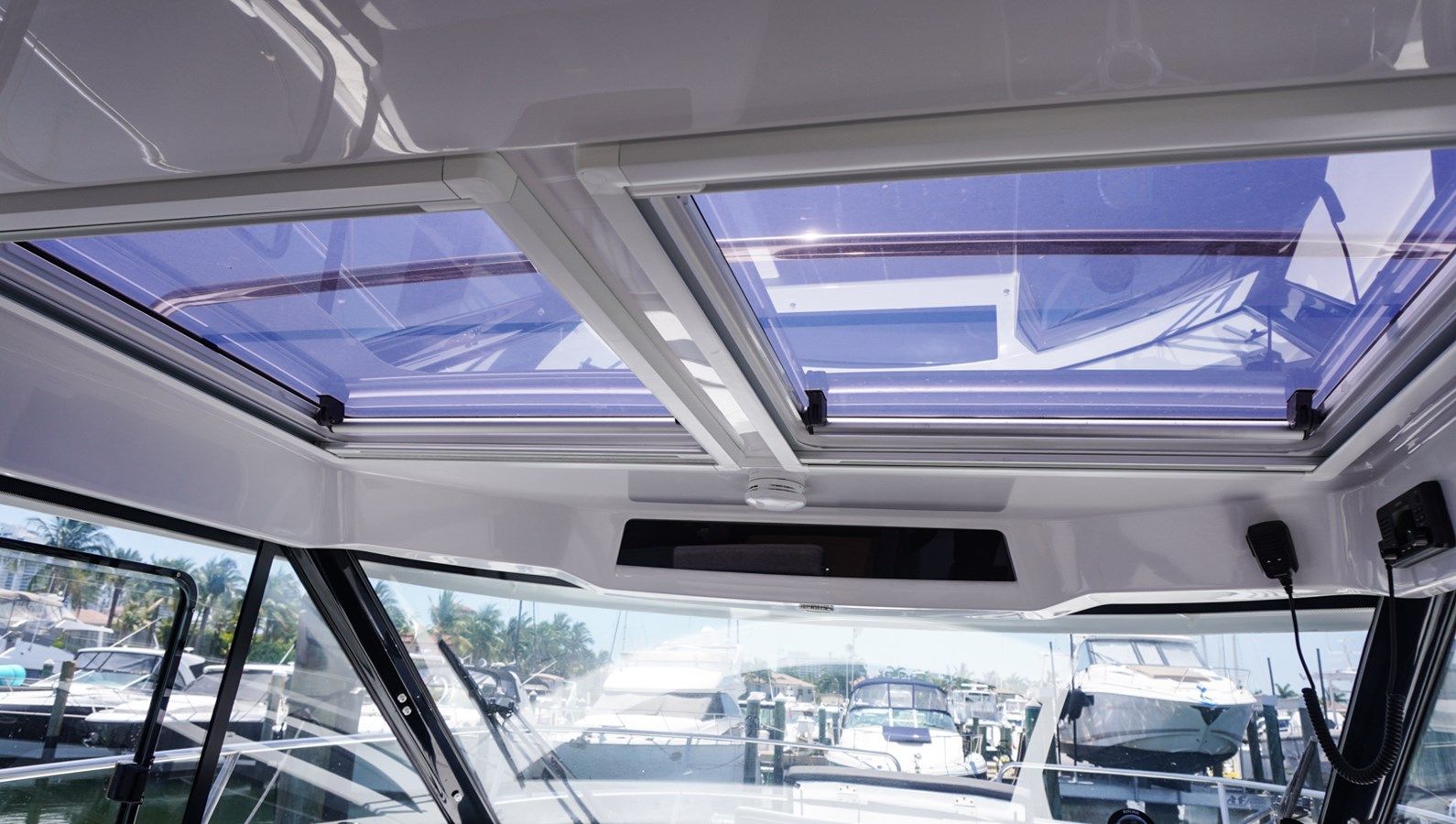 2024 Jeanneau NC895 29