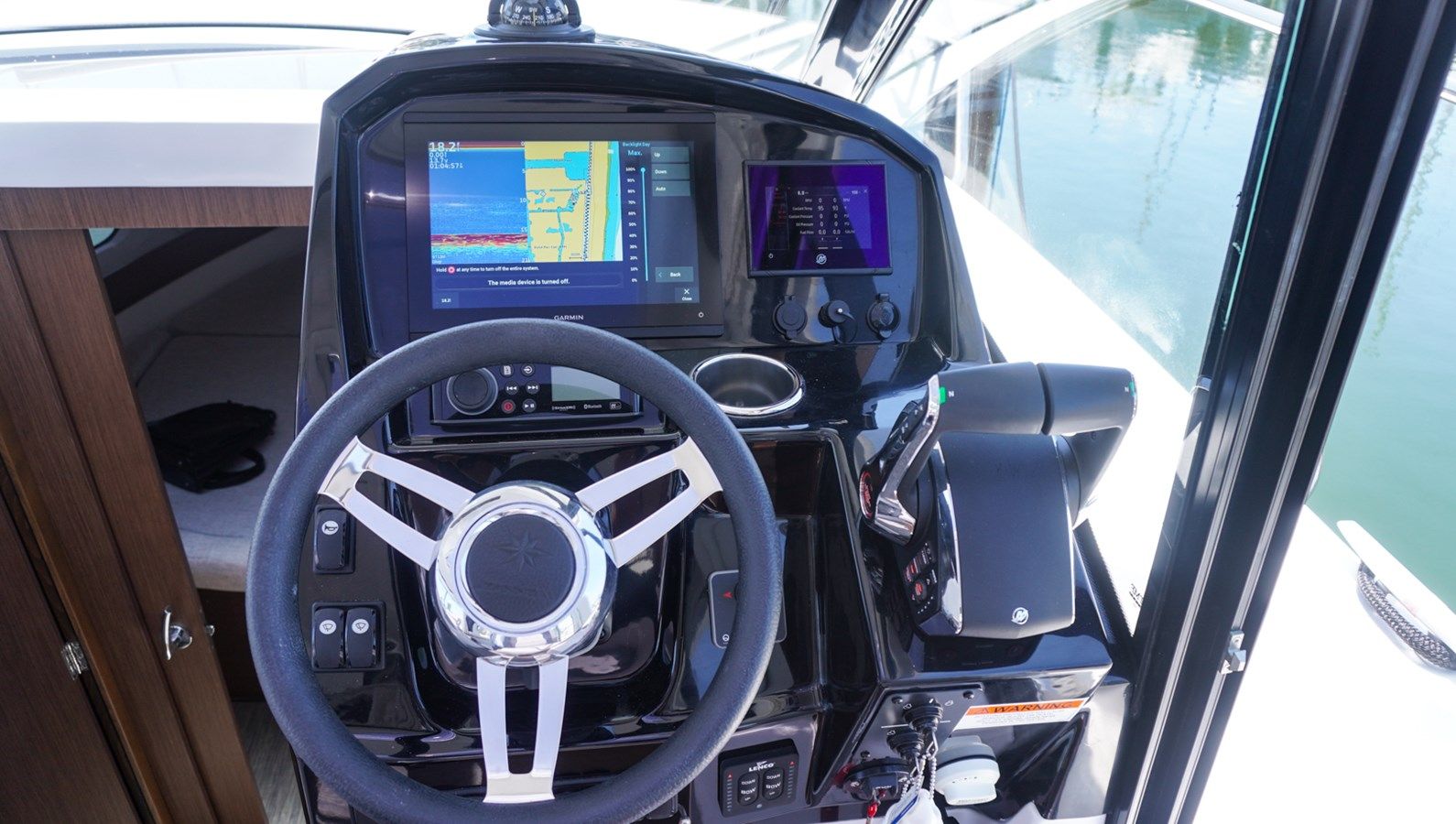 Лучшие предложения покупки яхты 2024 Jeanneau NC895 NC895