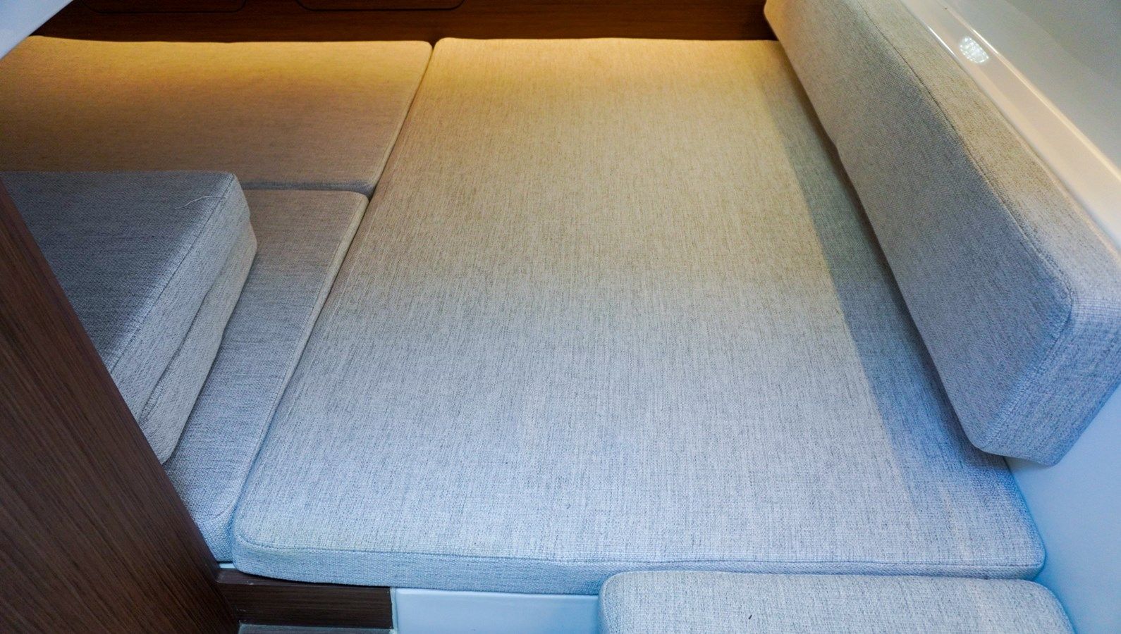 Стоимость яхты 2024 Jeanneau NC895 29