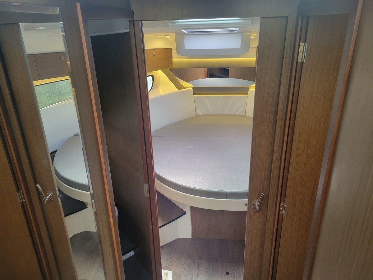 Лучшая цена на Jeanneau NC1095 - Jeanneau