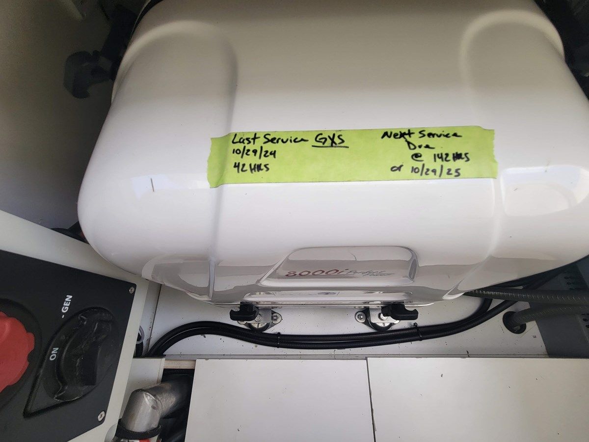 Продажа яхты Jeanneau NC1095