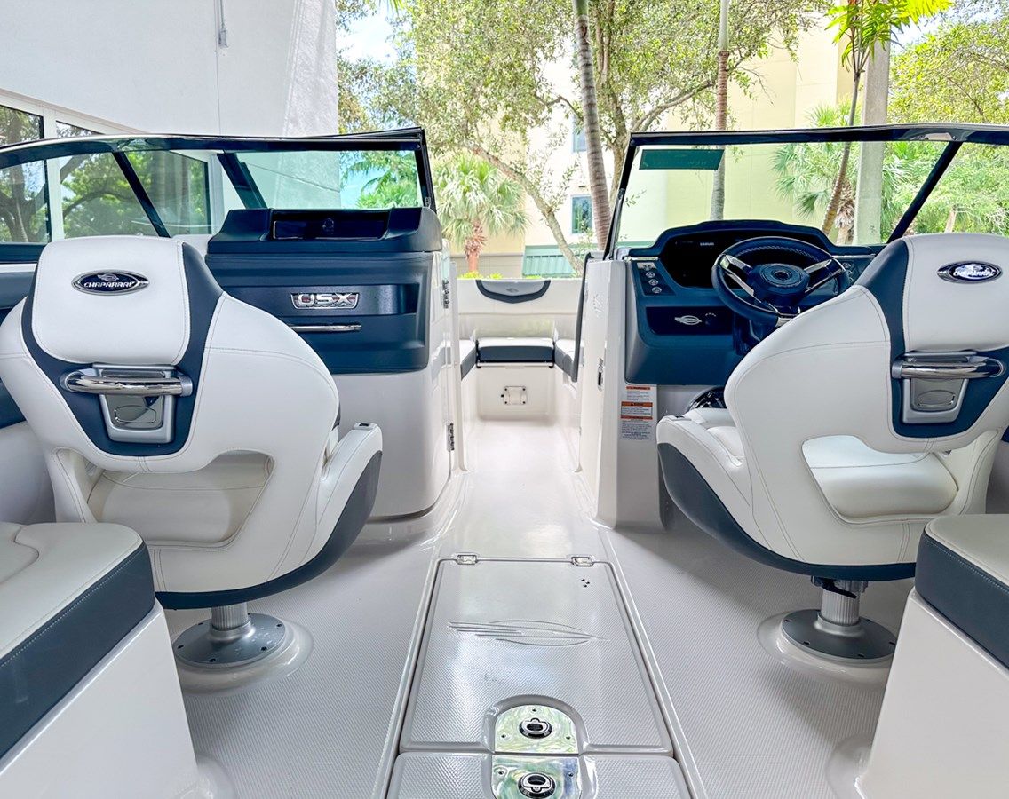 the best price on Chaparral 250 OSX 26