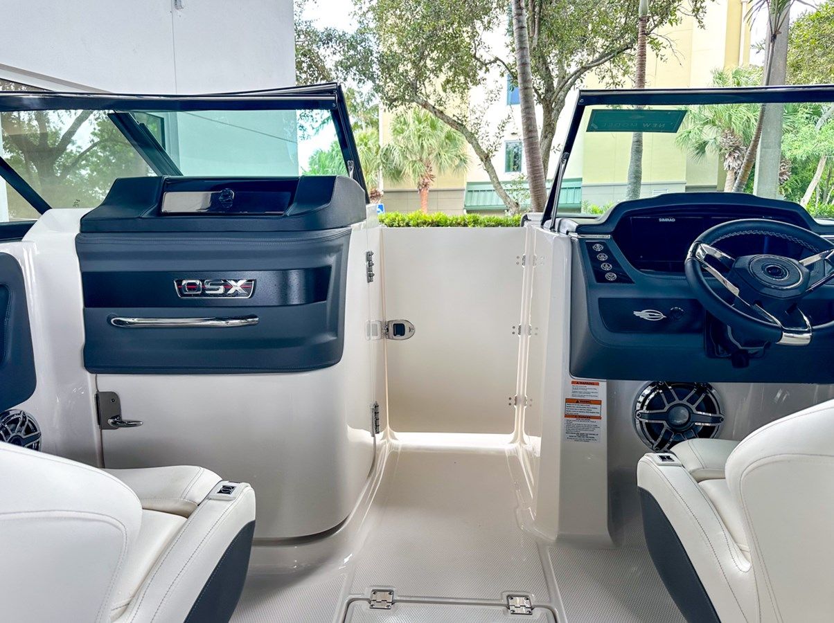 Chaparral 250 OSX 26 price