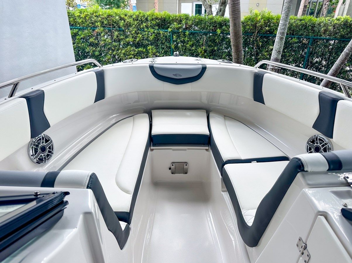 Chaparral 250 OSX 26 yacht sale