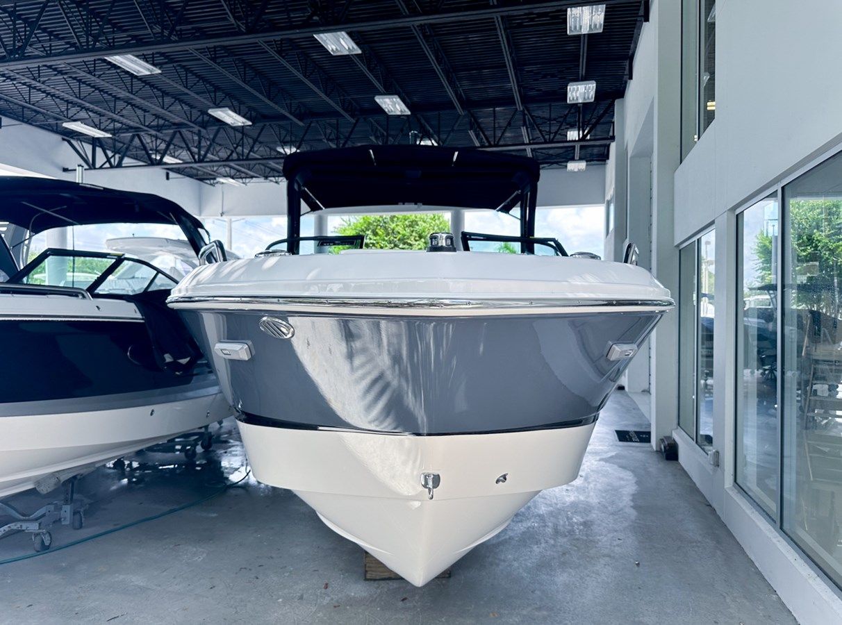 Buy a Chaparral 250 OSX 250 OSX at Shestakov Yacht Sales