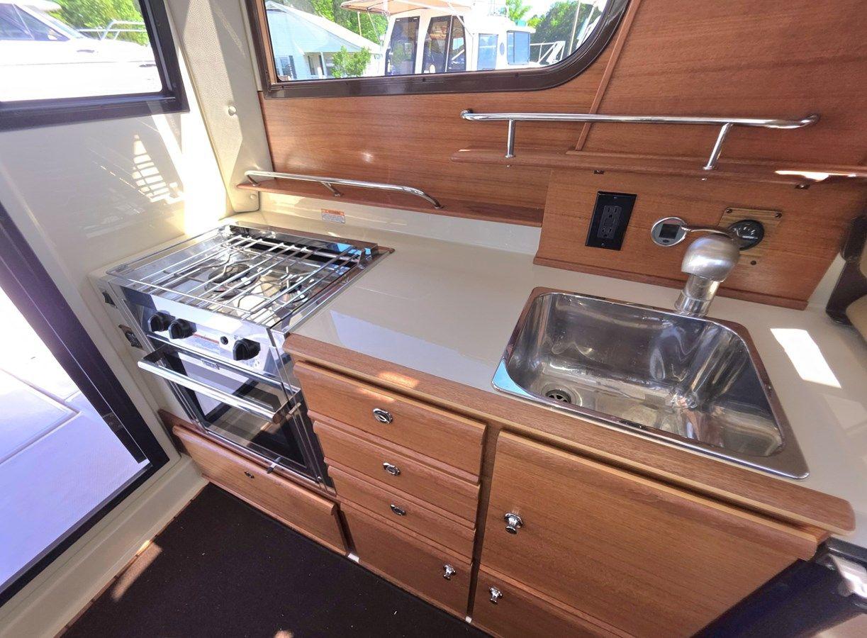 Buy a yacht 2022 Ranger Tug 27 LE New Bern, NC R27LE