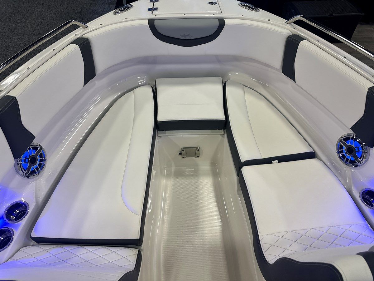 Chaparral 250 OSX 250 OSX price