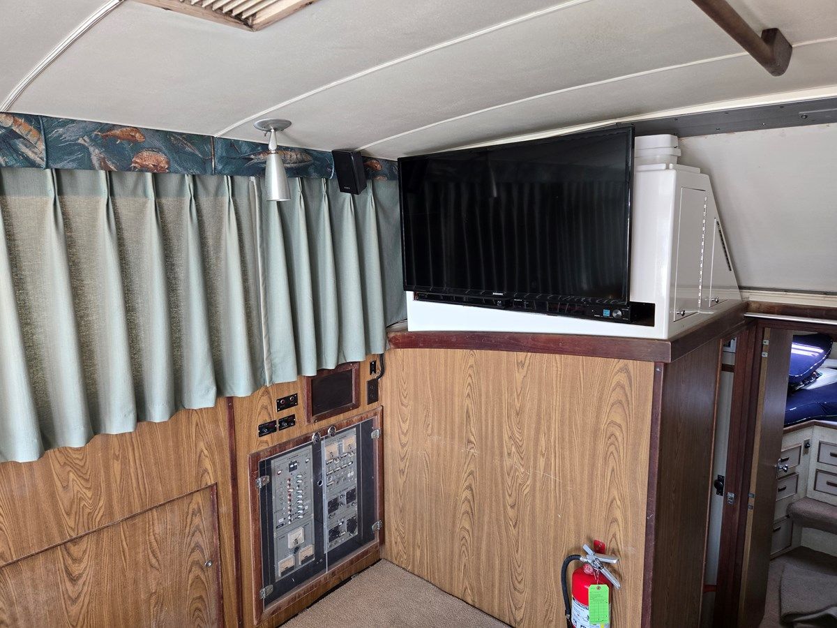 Buy a yacht THERAPY I 38