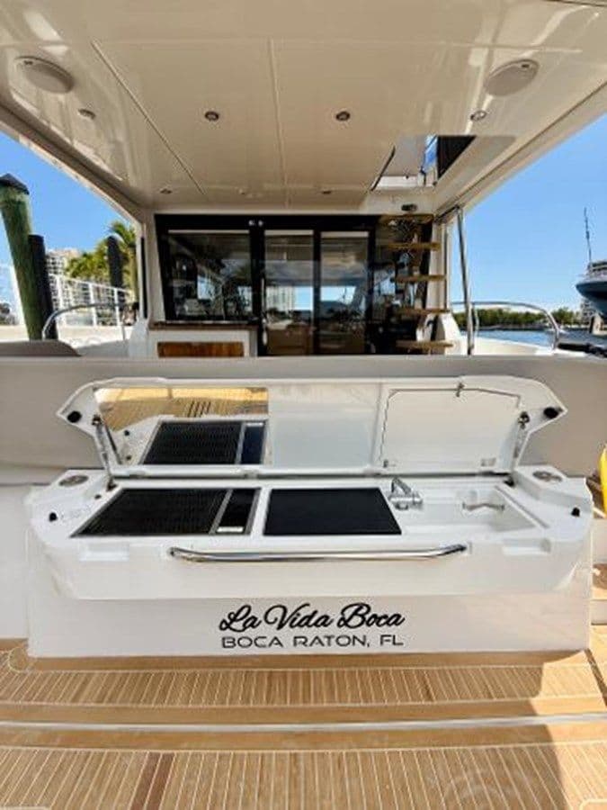 the best price on La Vida Boca 44