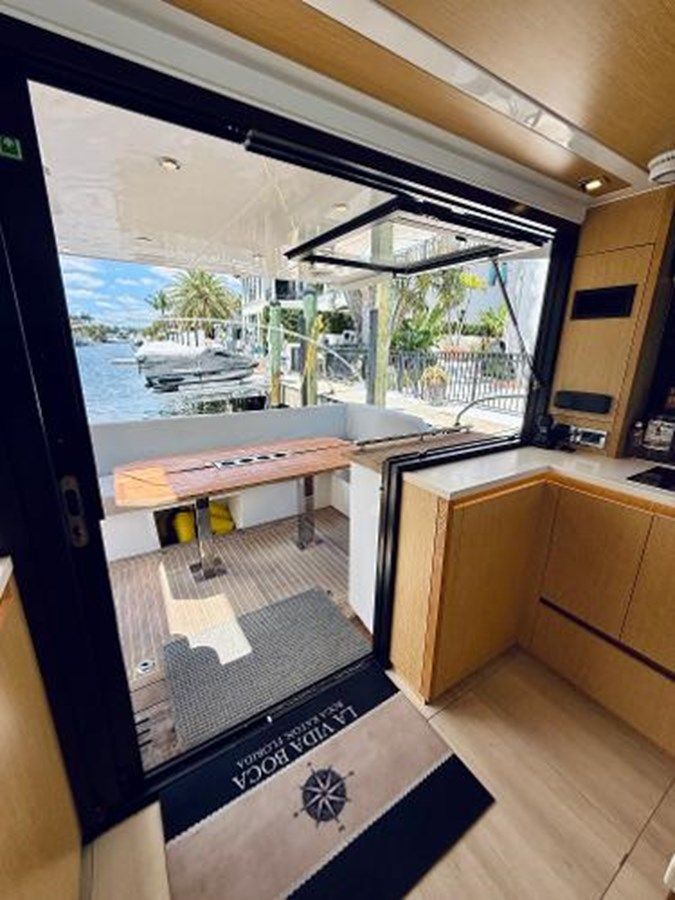 Buy a La Vida Boca 2019 at Shestakov Yacht Sales