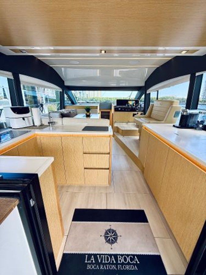 Buy a La Vida Boca at Shestakov Yacht Sales