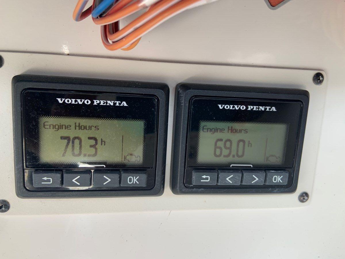 Buy a yacht Chaparral 307 SSX 2018