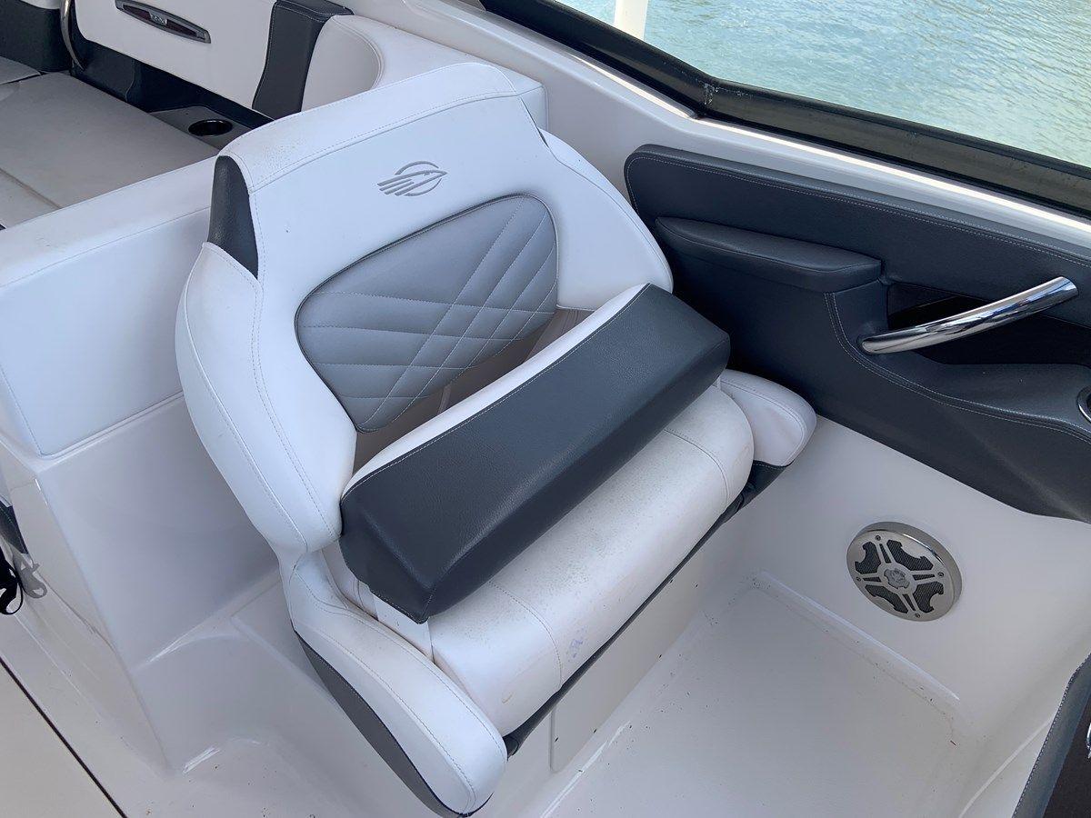 best yacht sales deals Chaparral 307 SSX