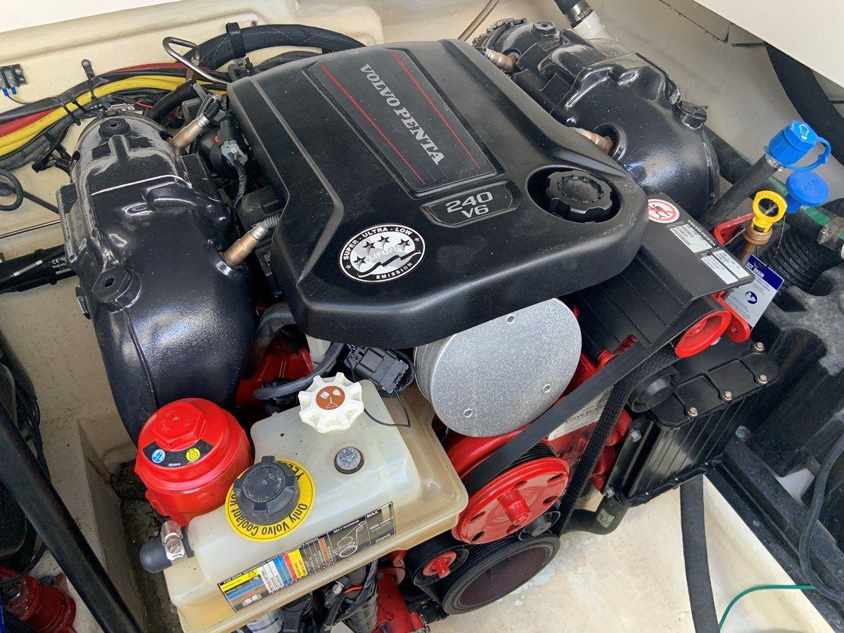 Buy a Chaparral 307 SSX - Chaparral at Shestakov Yacht Sales