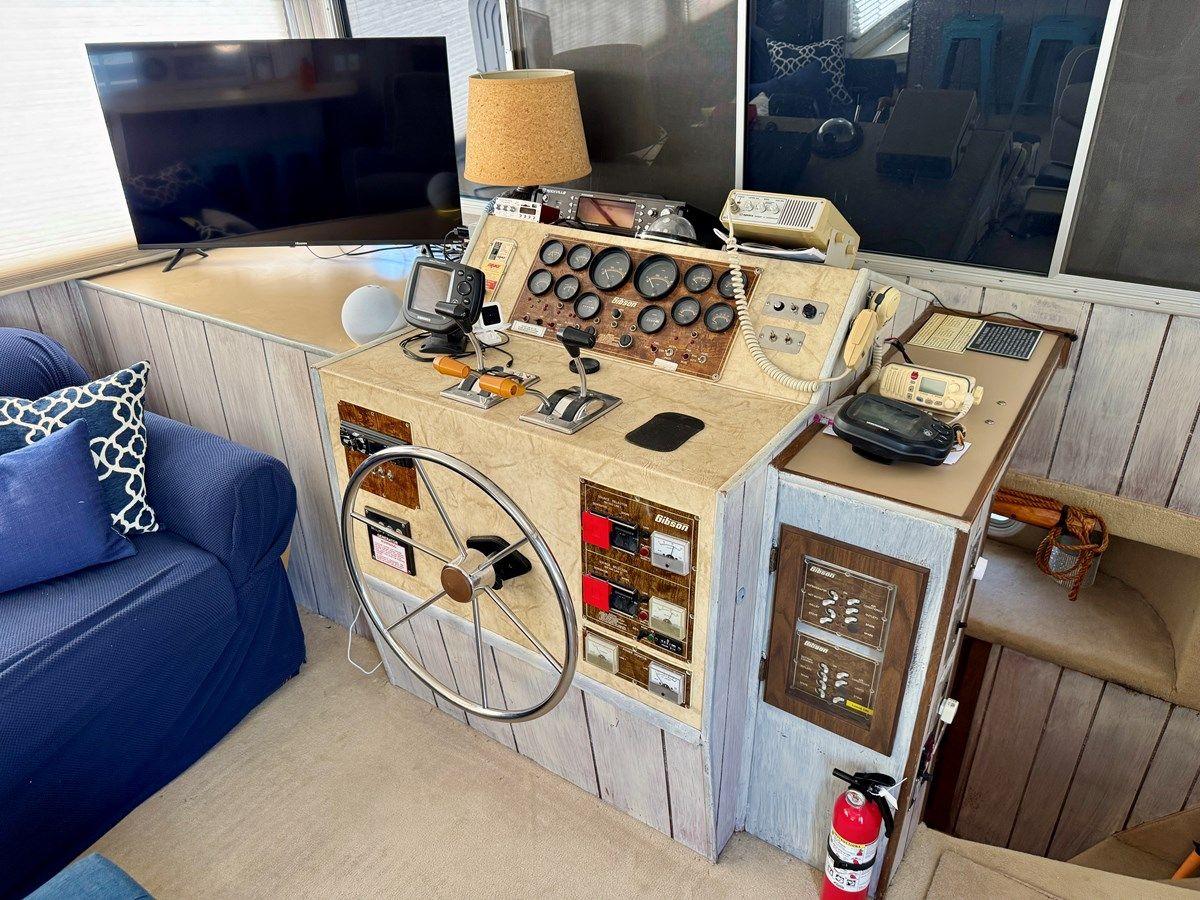 the best price on Dragonfly Chaser - GIBSON