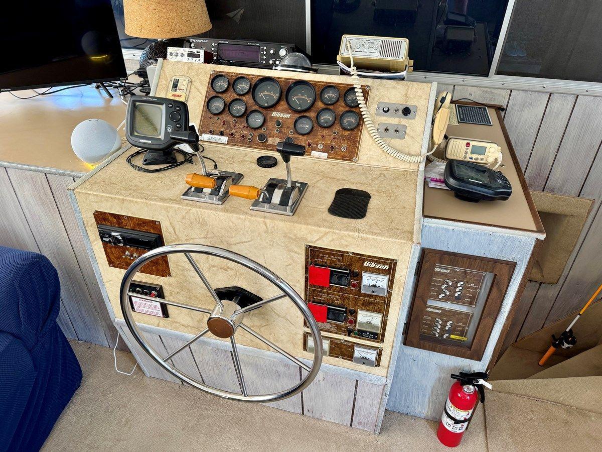 Dragonfly Chaser - GIBSON