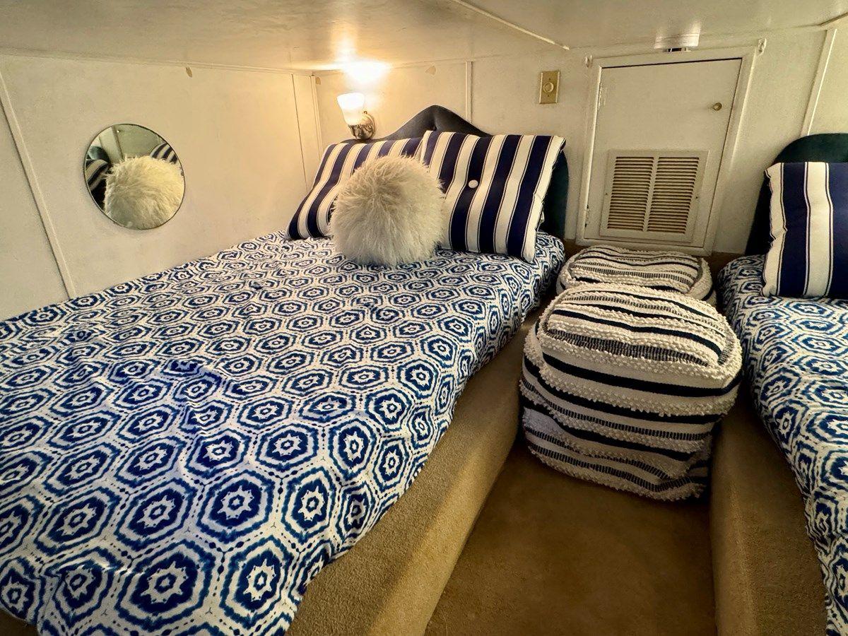 Buy a Dragonfly Chaser 14 x 50 Standard at Shestakov Yacht Sales