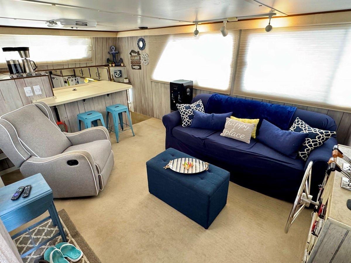 best yacht sales deals Dragonfly Chaser - GIBSON