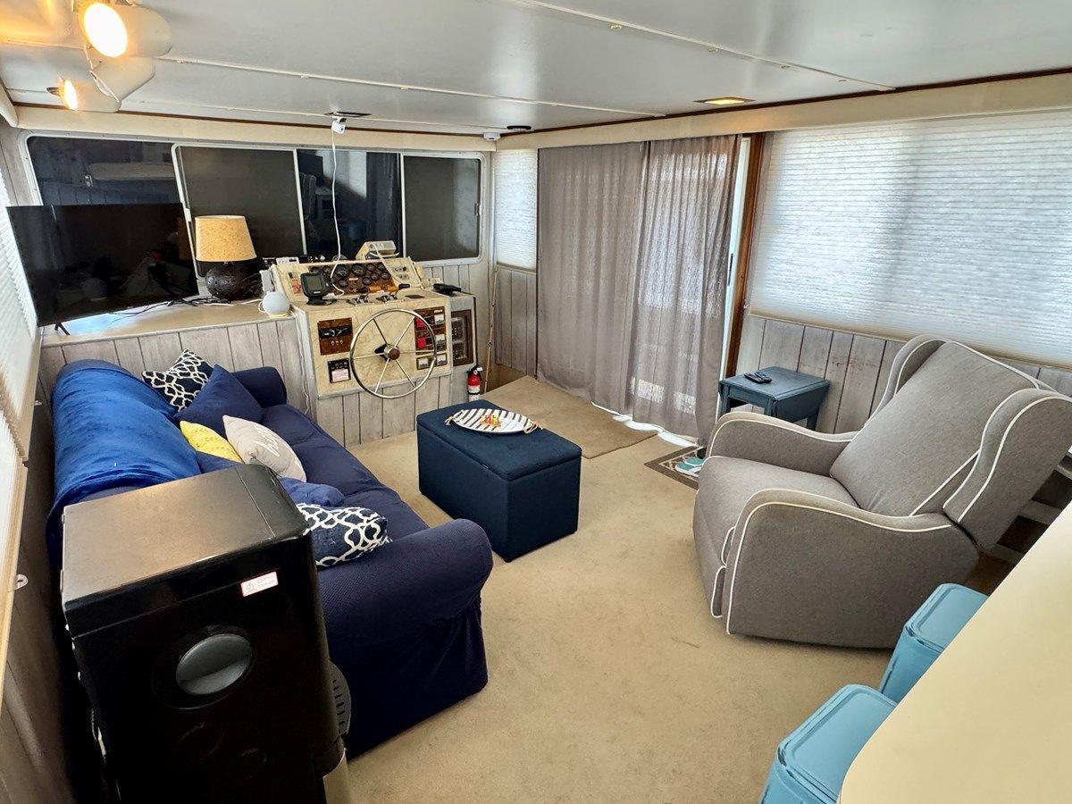 best yacht sales deals Dragonfly Chaser - GIBSON