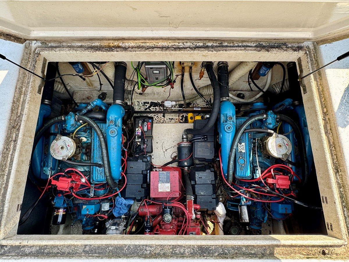 Dragonfly Chaser - GIBSON yacht sale