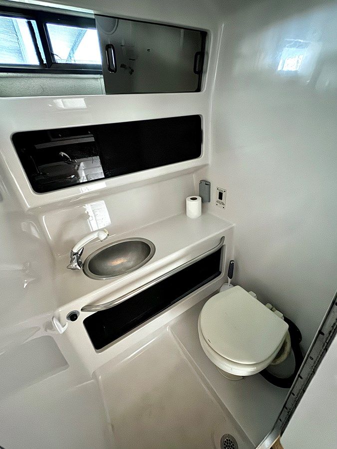 Купить Southern Cross Signature 27 Cabin Cruiser