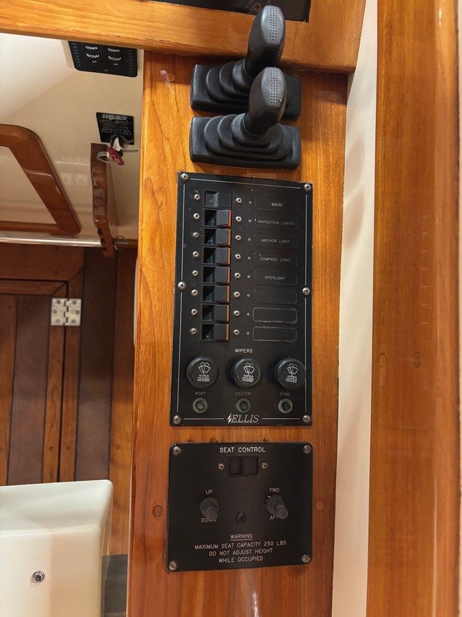 Buy a yacht Lucy Express