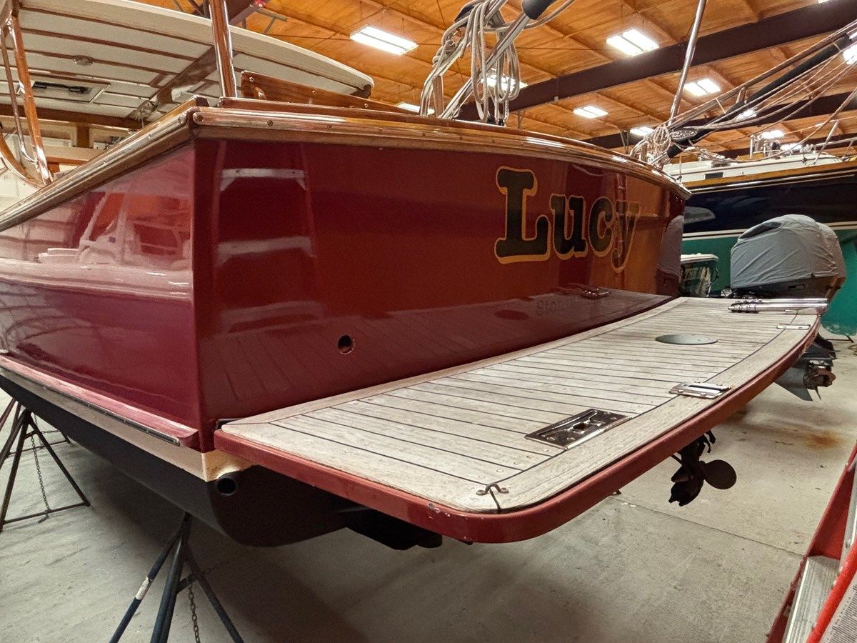 Lucy yacht sale