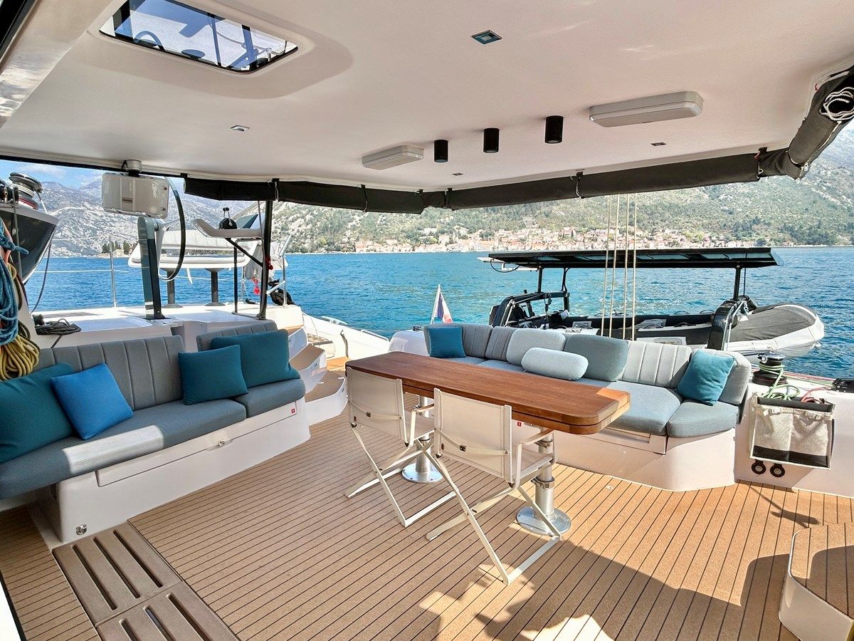 Jolie 2022 yacht sale