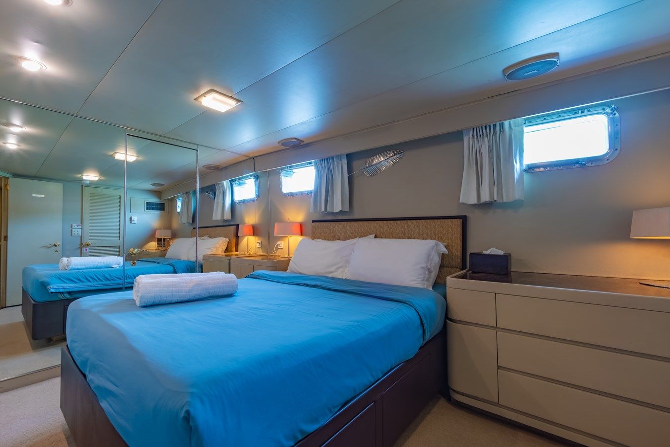 Buy a yacht NYMPHAEA - Broward Yacht