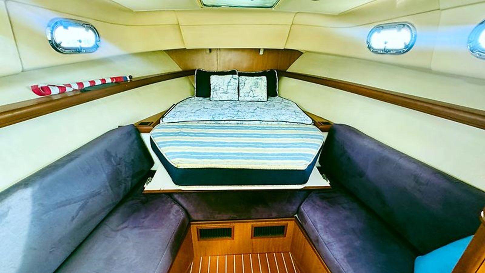 the best price on Liliko'i Pilot 30-11