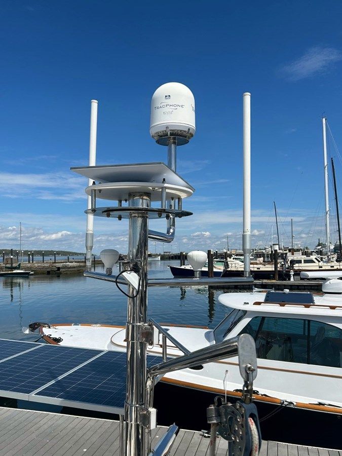 Buy a ACADIA - HYLAS at Shestakov Yacht Sales