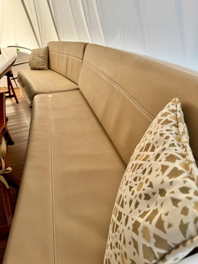 Buy a yacht QUEEN MARA 2008