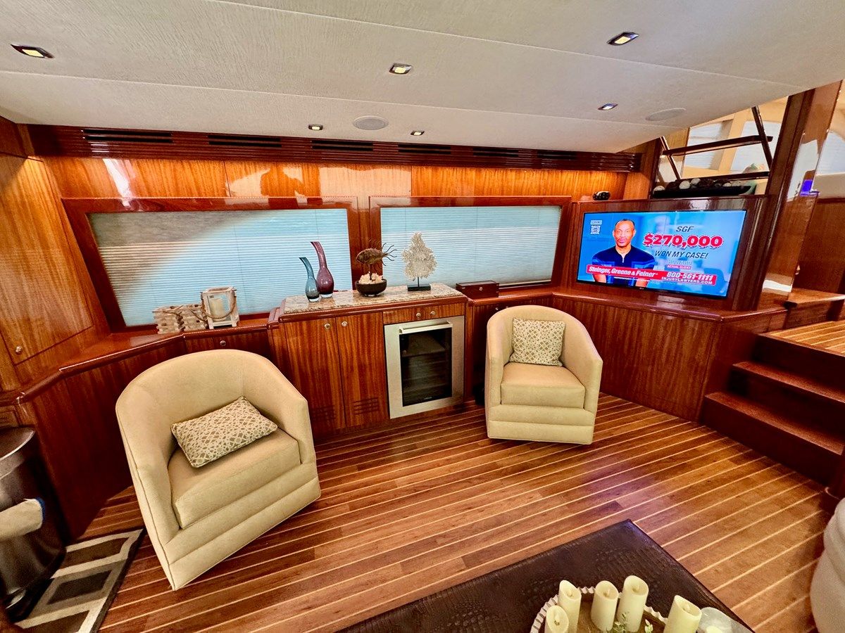 Buy a yacht QUEEN MARA