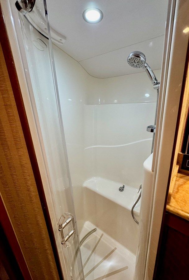 the best price on QUEEN MARA 64