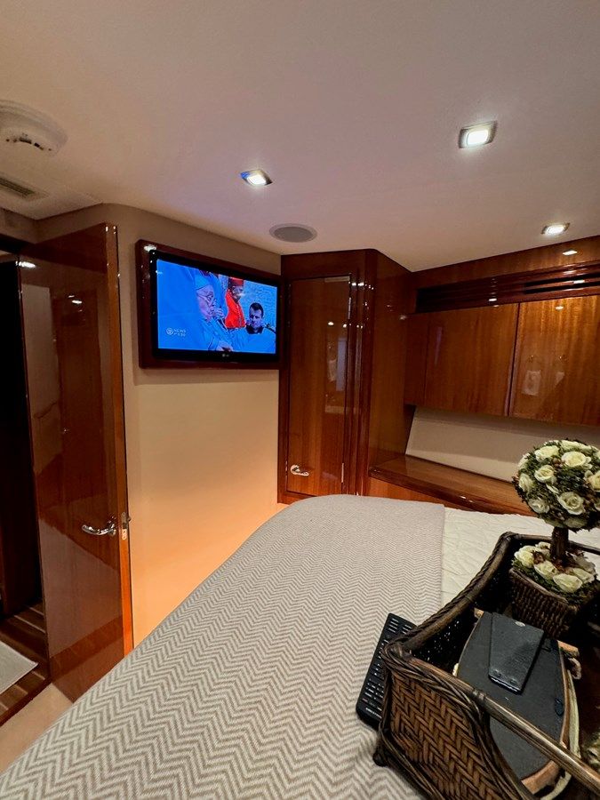 QUEEN MARA 64 MY price