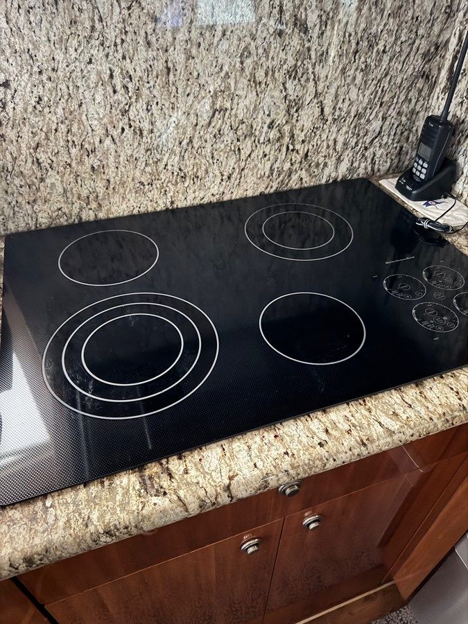 the best price on QUEEN MARA 2008