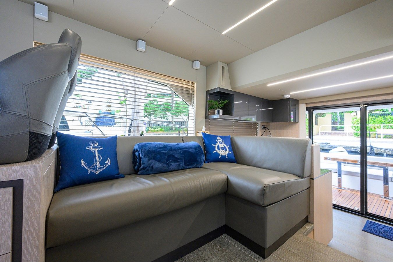 Buy a yacht HARBOUR TIME 52