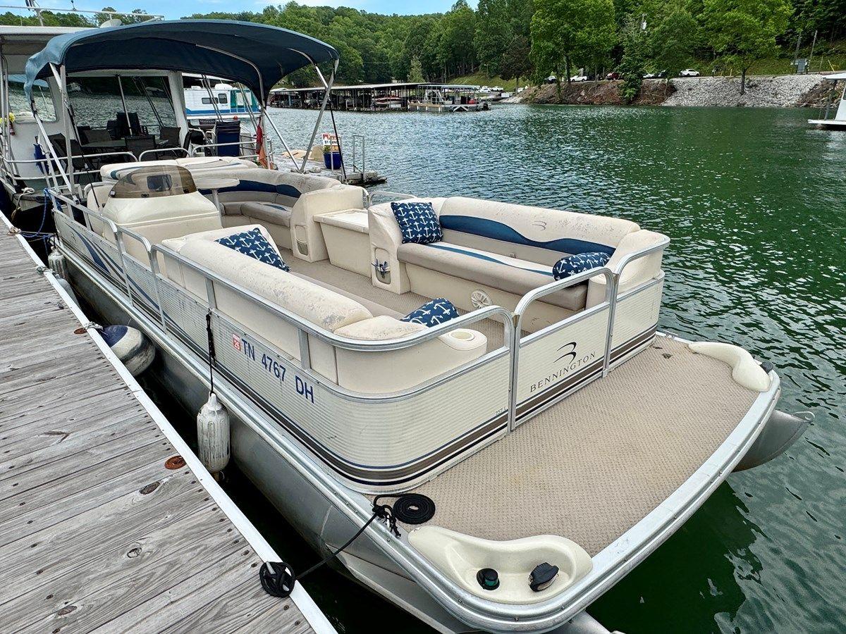 Buy a yacht 02 Bennington 257L Pontoon NLSQ - BENNINGTON