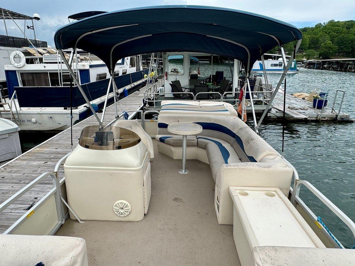 best yacht sales deals 02 Bennington 257L Pontoon NLSQ 27