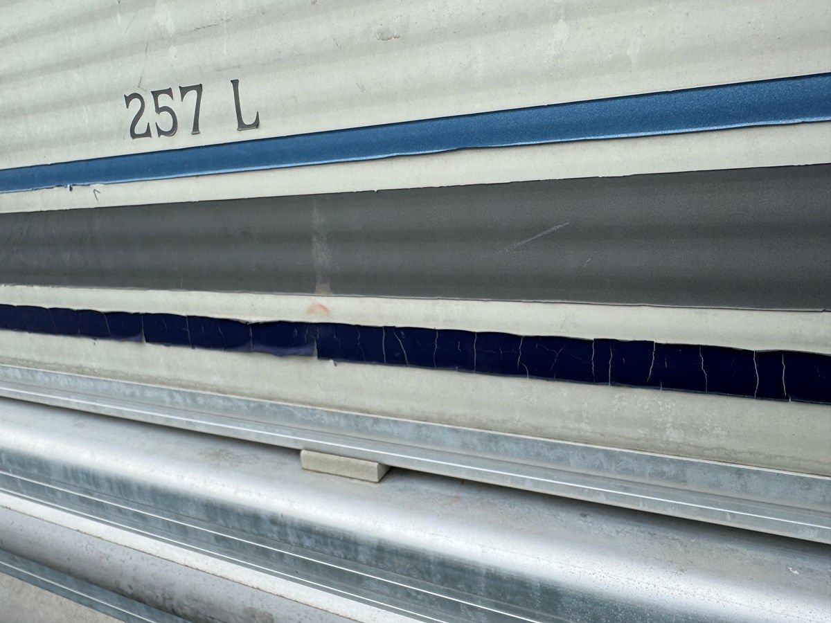 02 Bennington 257L Pontoon NLSQ 27 price