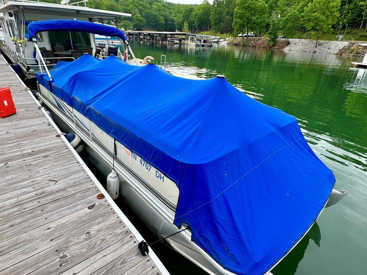 the best price on 02 Bennington 257L Pontoon NLSQ 27