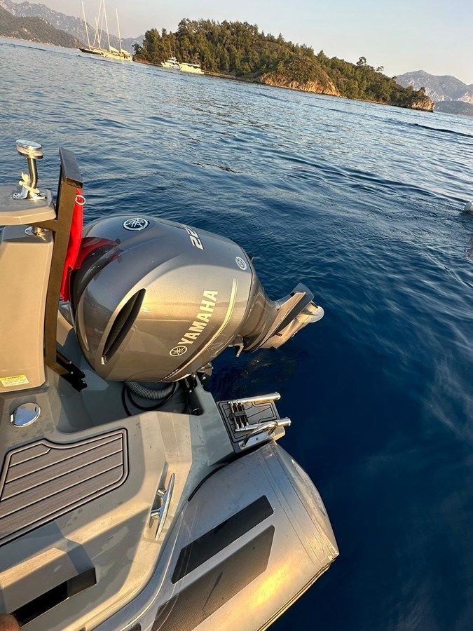BRIG TENDER - BRIG yacht sale