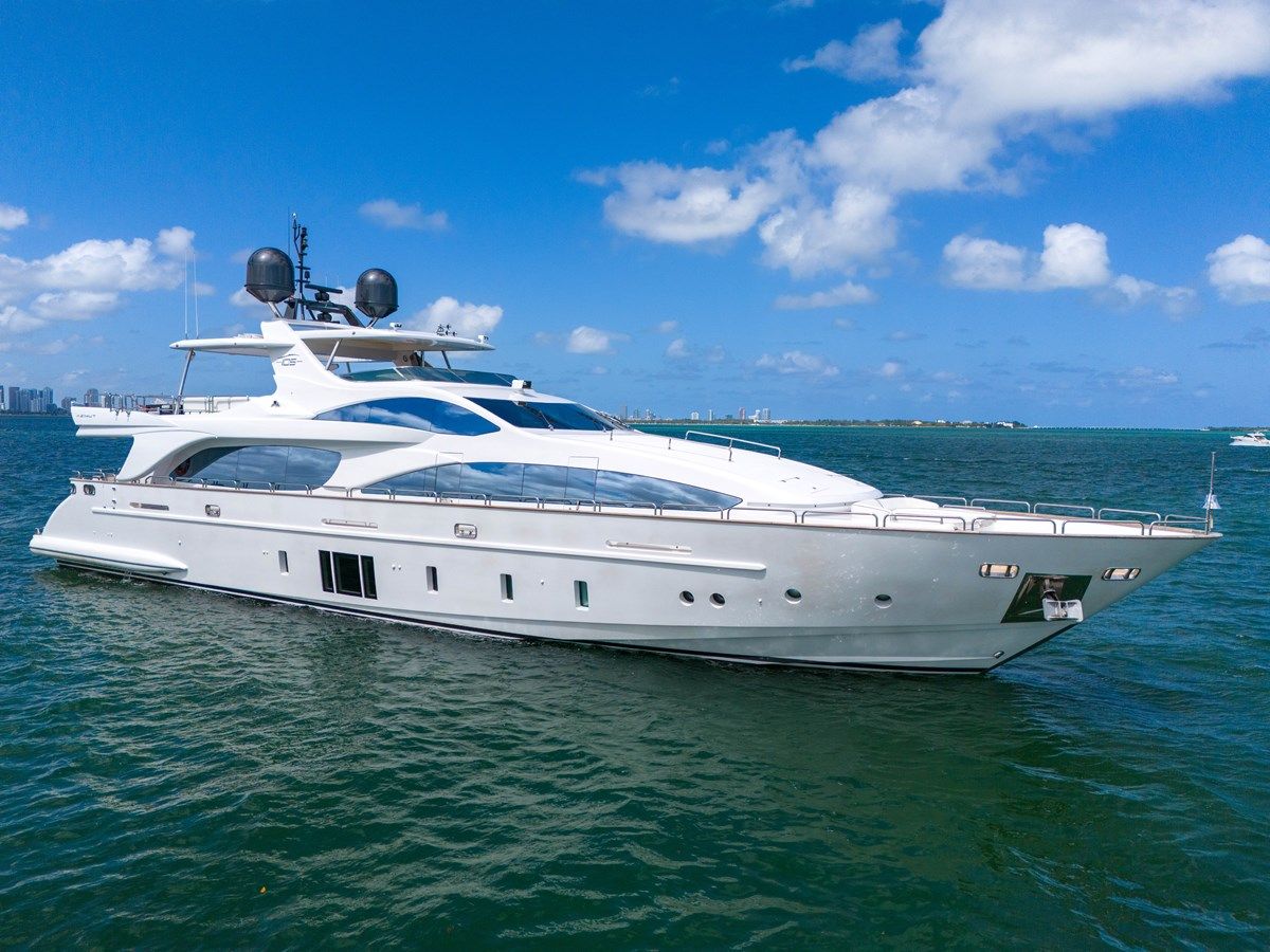 Buy a yacht Azimut Grande 105 2012