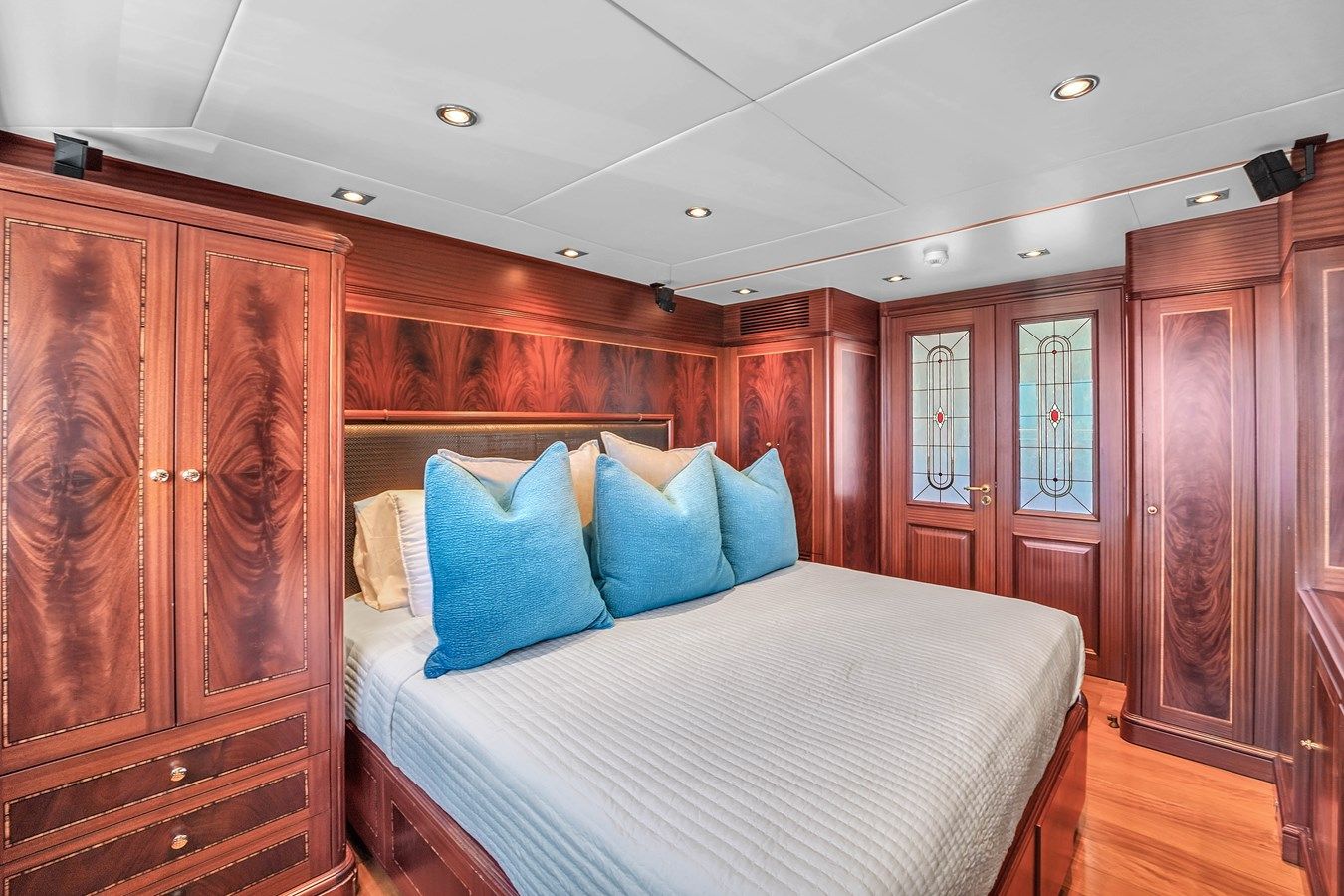 best yacht sales deals Azimut Grande 105 Grande 105