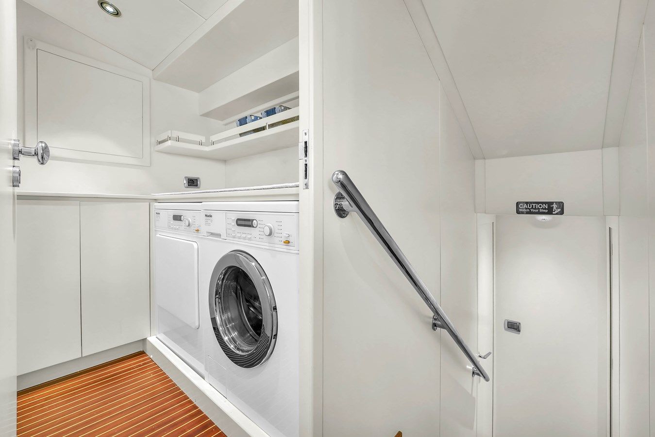 best yacht sales deals Azimut Grande 105