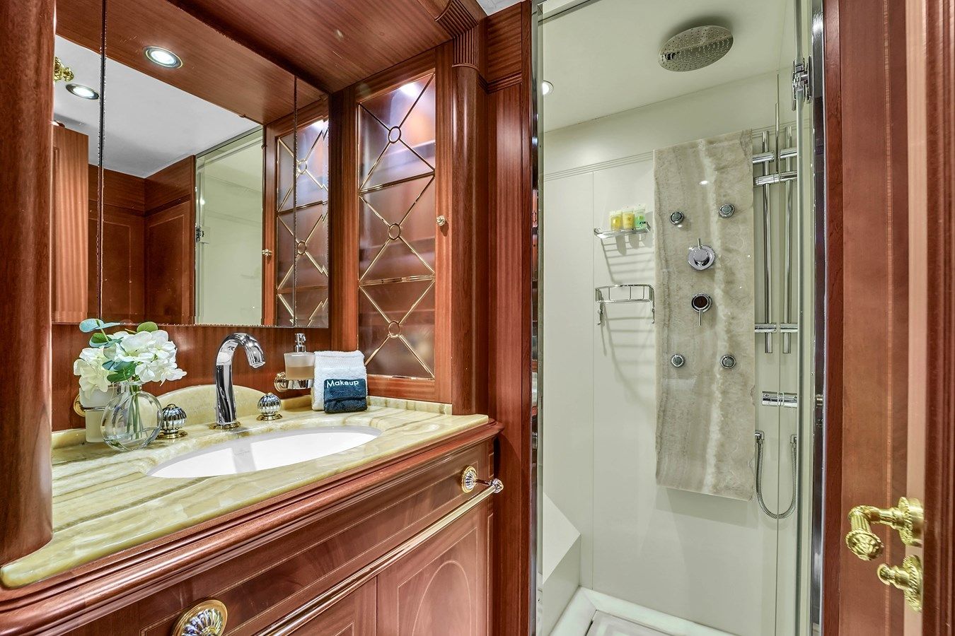 best yacht sales deals Azimut Grande 105