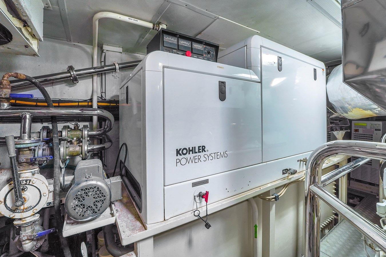 Buy a Azimut Grande 105 at Shestakov Yacht Sales