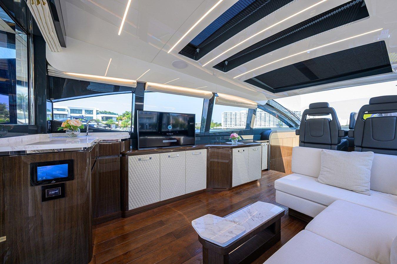 best yacht sales deals LAZZARA LSX 67 67
