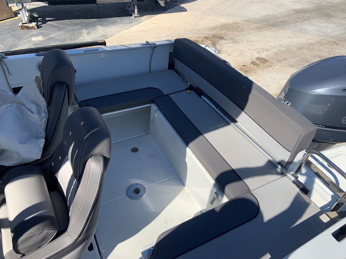 best yacht sales deals 2020 Jeanneau Leader 7.5 WA 24